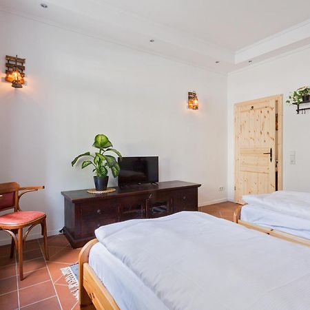 Doppelzimmer III Gaestezimmer In Unterkunft Mit Gemeinschaftsbad Und Gemeinschaftskueche شيمنيتز المظهر الخارجي الصورة